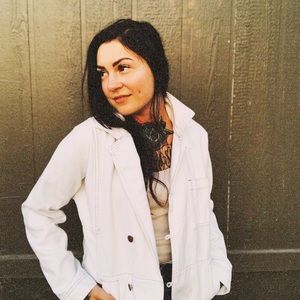 Meet your Posher, Tesla